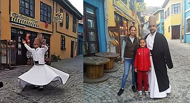 Semazenler tarihi sokakta döndü