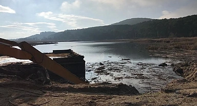 Süleymanlı Yayla Gölünde dip temizliği yapılıyor