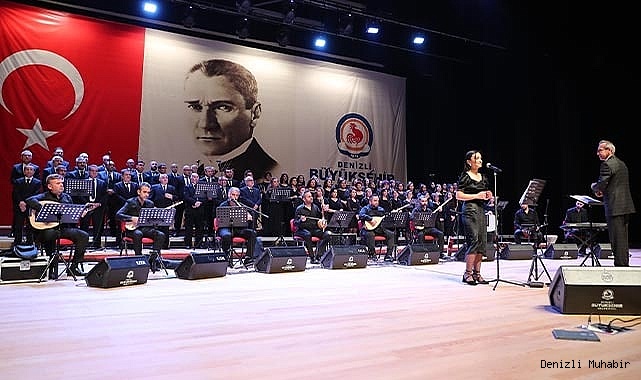 Yılın son konserinde gönüller fethedildi
