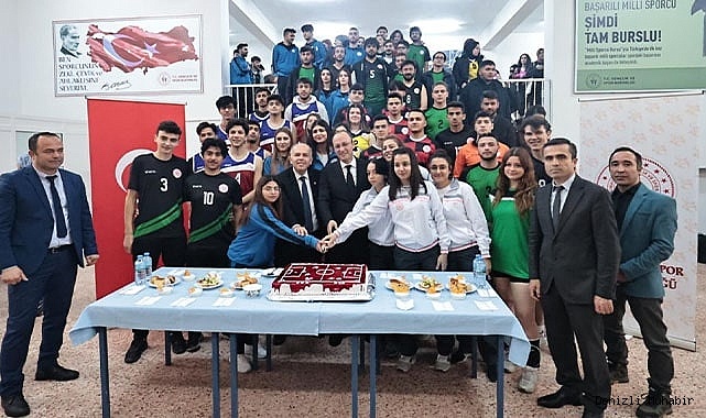 Yurtlarda barınan 585 genç 6 branşta kozlarını paylaşıyor
