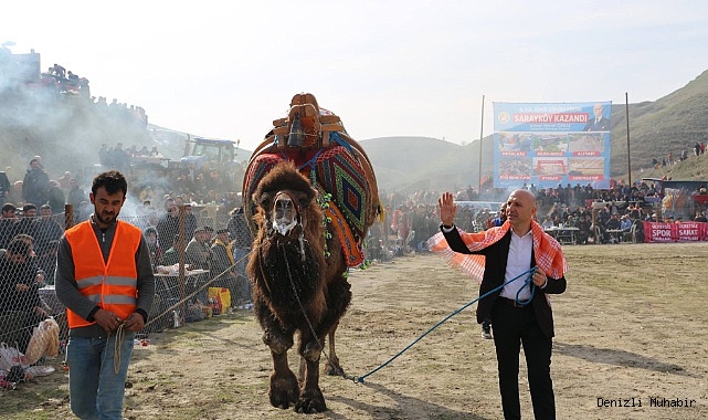 Başkan Özbaş’tan deve güreşlerine davet