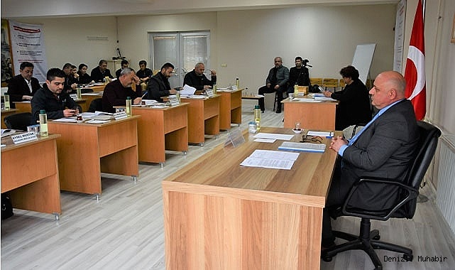 Başkan Şevik'ten meclis üyelerine yeni yıl hediyesi
