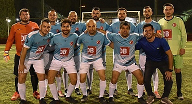 FİNALİN ADI DENİZ TEKSTİL İPLİK-ÖRGÜ ve BAHAR TEKSTİL OLDU