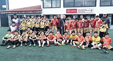 OKUL SPORLARI FUTBOL’DA ÖDÜLLER VERİLDİ