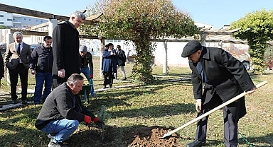 PAÜ’ye Cumhuriyetimizin 100. Yılında 100 Fidan Dikildi
