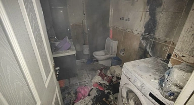 Saç kurutma makinesi evi yaktı