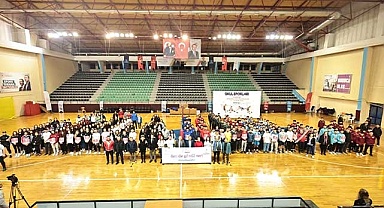 VOLEYBOLDA GRUP HEYECANI DENİZLİ'DE BAŞLADI