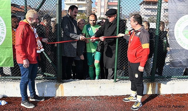 Yenilenen Buldan İlçe Stadı açıldı