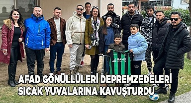 Afad gönüllüleri depremzedeleri sıcak yuvalarına kavuşturdu