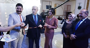 Ali Çubukcu kızını nişanladı