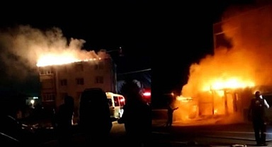 Almanya’da depremzedeler için toplanan yardımlar kundaklandı