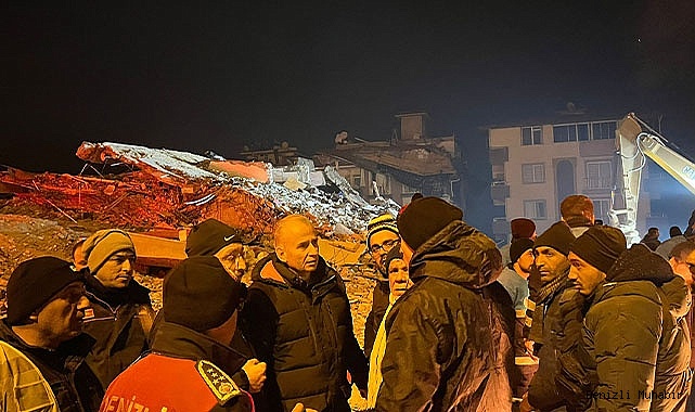 Başkan Zolan ve Vali Atik deprem bölgesinde