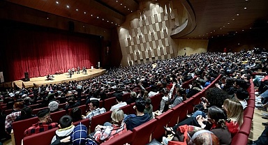 Büyükşehir, tiyatro oyunlarını iptal etti