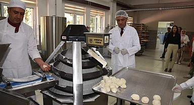 Denizli Sahra mutfağı 8 bin depremzedeye sıcak yemek hizmeti sunuyor