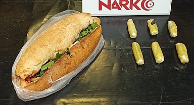 Ekmeğin arasına gizledikleri uyuşturucuyla yakalandılar