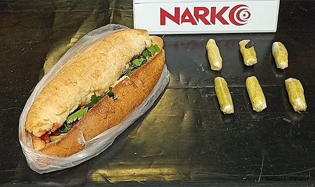 Ekmeğin arasına gizledikleri uyuşturucuyla yakalandılar