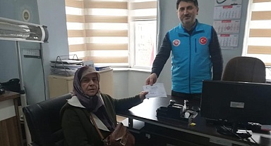 Hac için biriktirdiği paraları depremzedelere bağışladı