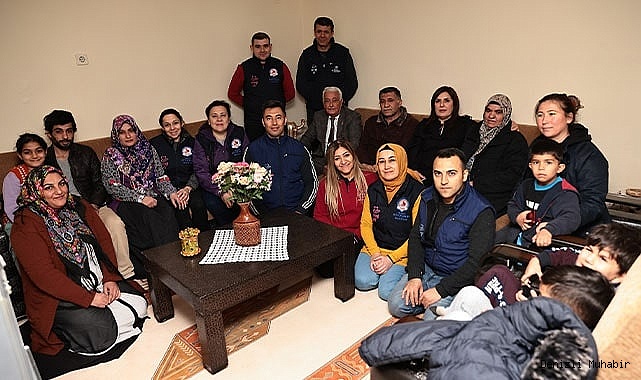 Kış günü evsiz kalan aileye Büyükşehir Sevgi Eli sahip çıktı