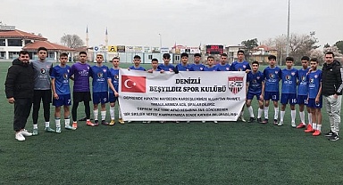 Genç futbolculardan deprem hassasiyeti
