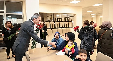 Kadın Meclisi, depremzede kadınları yalnız bırakmadı