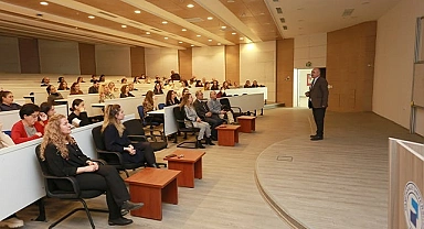 PAÜ’de Deprem Semineri Verildi