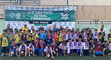 23 NİSAN TURNUVASININ ŞAMPİYONU GENÇ ÜMİTLER OLDU