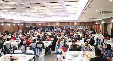 Başkan Özbaş, Roman vatandaşlarla iftar yemeğinde buluştu