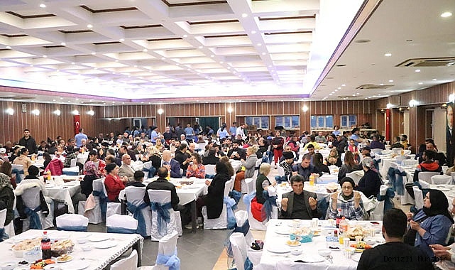 Başkan Özbaş, Roman vatandaşlarla iftar yemeğinde buluştu