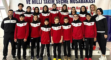 Büyükşehir yüzme takımı başarılarına bir yenisini daha ekledi