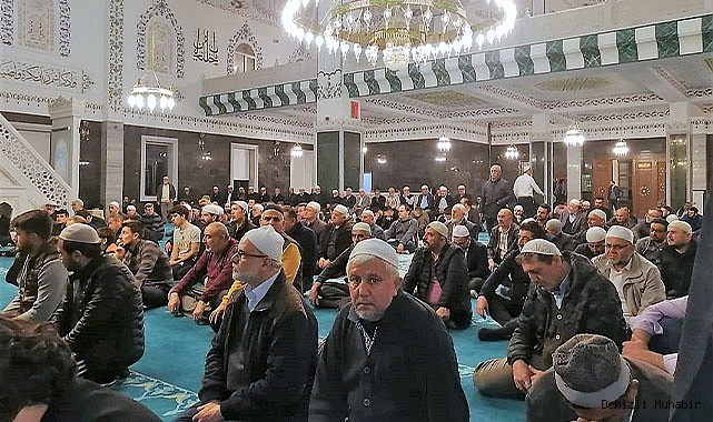 Denizli’de 3 bin kişi Kadir Gecesini birlikte idrak etti