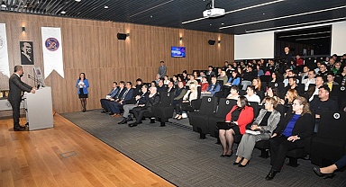 Eğitimciler, üstün yetenekliler için toplandı