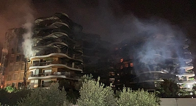 İzmir’deki büyük site yangını 7 saatin ardından kontrol altına alındı