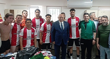 Başkan Şevik, Yenicekentspor’un galibiyet sevincine ortak oldu