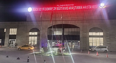 İzmir’de parkta bıçaklı kavga: 17 yaşındaki genç öldü