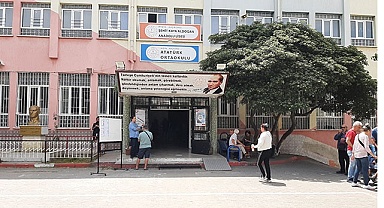 Kalbi seçim heyecanına dayanamadı