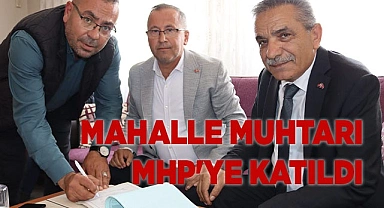 MAHALLE MUHTARI MHP'YE KATILDI