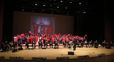 100 kişilik dev korodan İstanbul, İzmir ve Denizli şarkıları