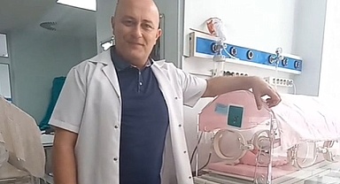 Doktorlar 3 günlük bebeğe anjiyo yaptı