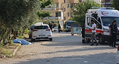 Önce eski eşini sonra kendini vurdu