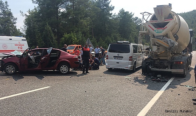 Otomobil beton mikserine arkadan çarptı: 1 ölü
