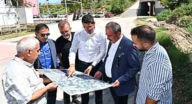 Erdoğan ve Tin, selden zarar gören esnafları ziyaret etti
