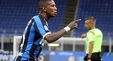 Everton, Ashley Young’ı transfer etti