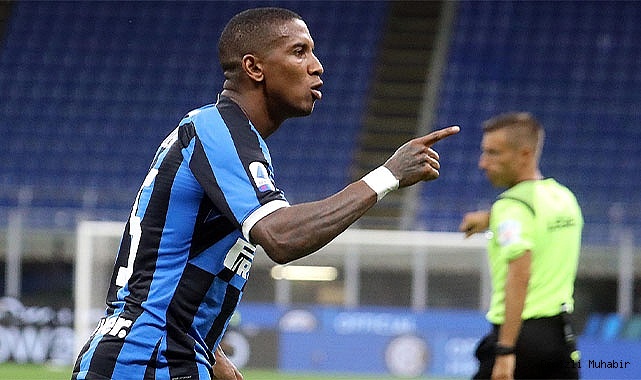 Everton, Ashley Young’ı transfer etti