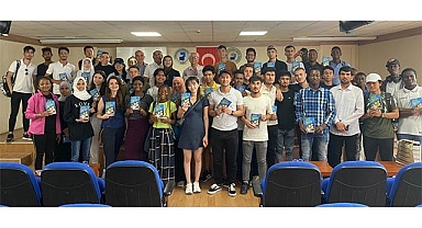 Hasan Kallimci, Paü’lü ğrencilere  Bilgin şehzade adlı kitabını tanıttı
