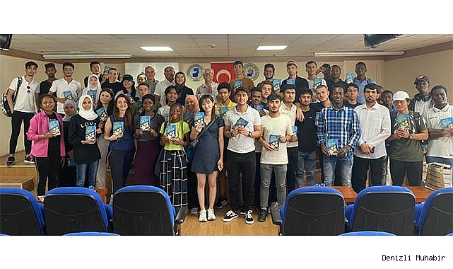 Hasan Kallimci, Paü’lü ğrencilere  Bilgin şehzade adlı kitabını tanıttı