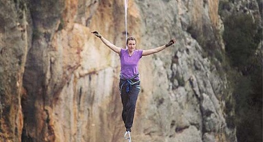 İp Üstünde Yürüme