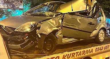 Tırla çarpıştı, hurdaya döndü