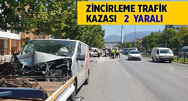 Zincirleme trafik kazasında 2 kişi yaralandı