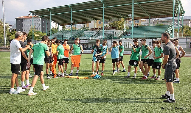 Genç horozlar lige iyi başlamak istiyor