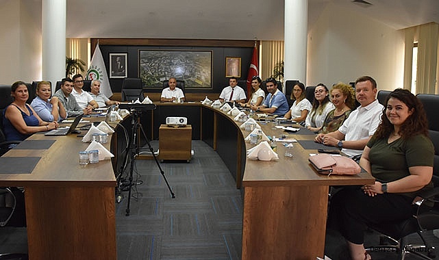KÜLTÜREL VE YARATICI ENDÜSTRİLER DİJİTAL HUB’I PROJESİ EKİBİNDEN DENİZLİ OSB’YE ZİYARET